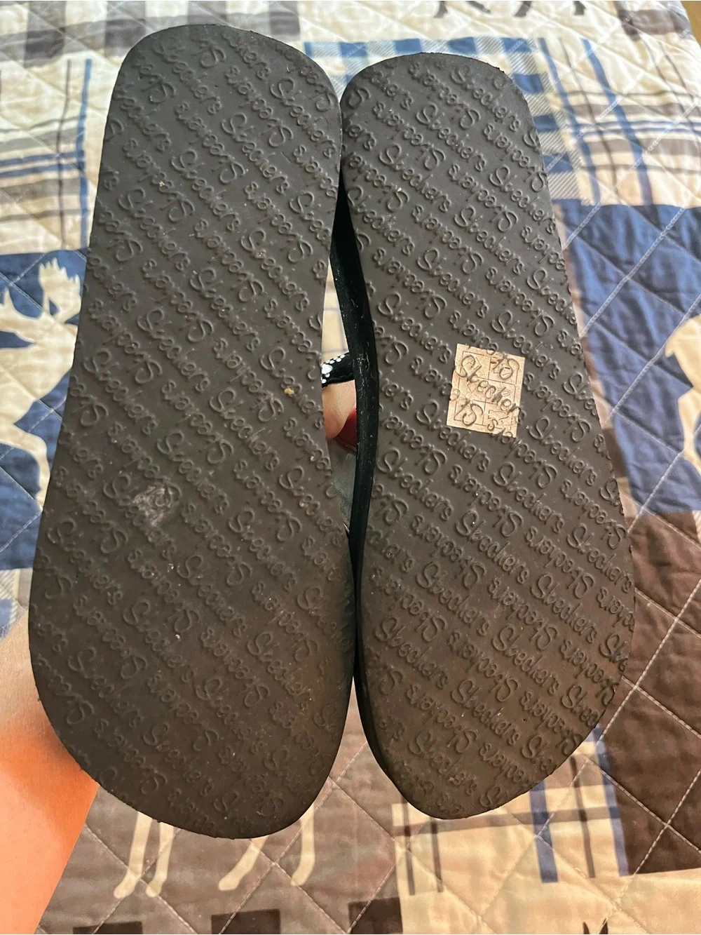NWOT SKECHERS BLING SIZE 8